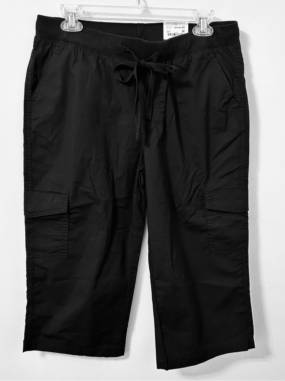 St. John's Bay Women’s Black Cargo Drawstring Pull On Capris Size PM NWT